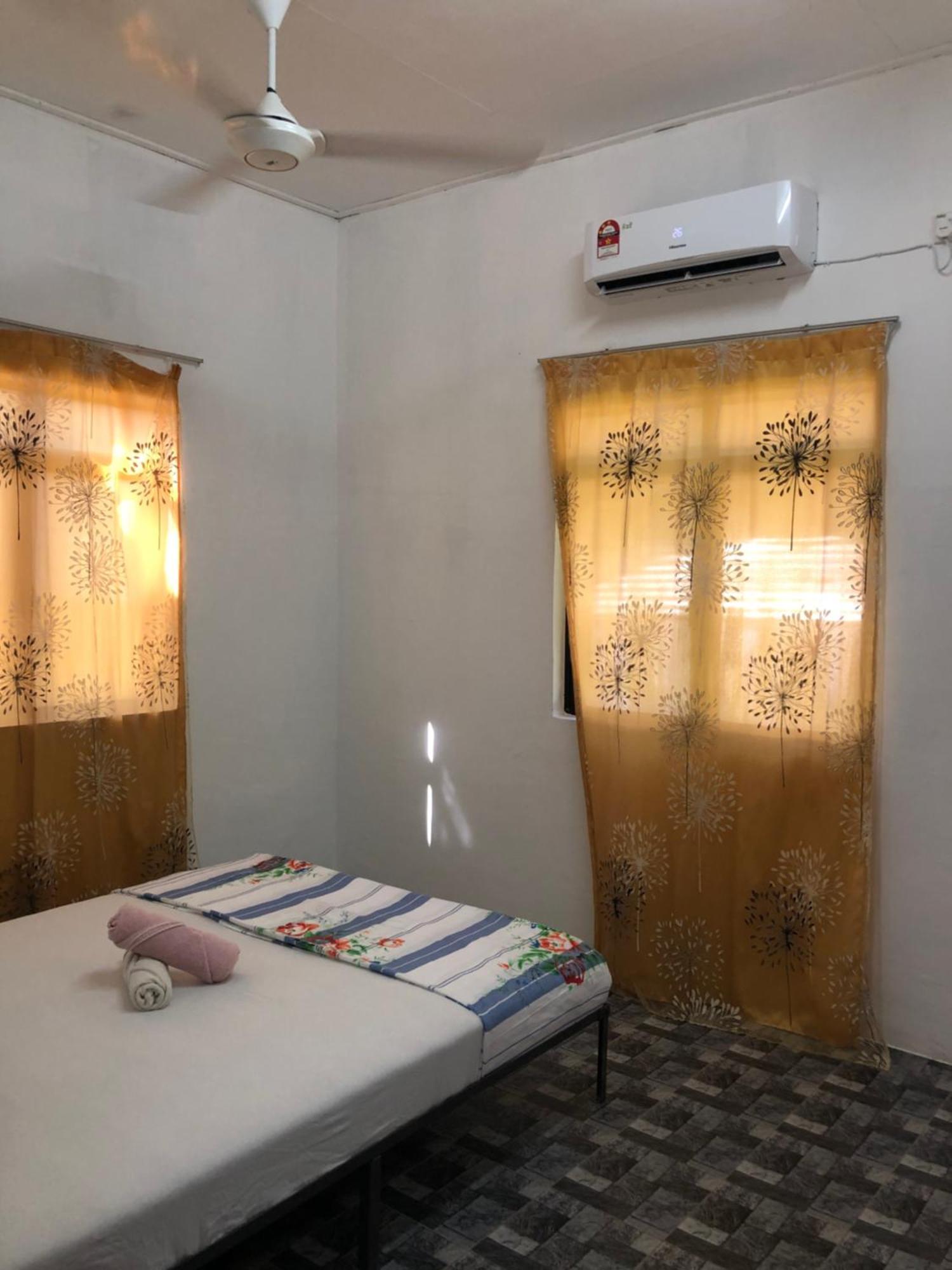 Homestay Idaman B B With 2 Room Aircond 2 Quen Bed And Not Sharing Room -Privacy Kuala Terengganu Exterior photo